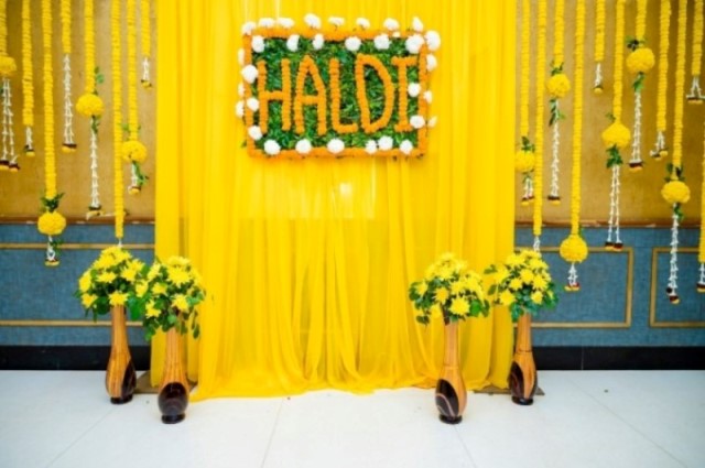 Banquet hall guest sitting area